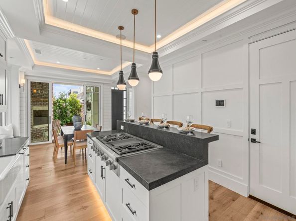 466 Westbourne St, La Jolla CA 92037