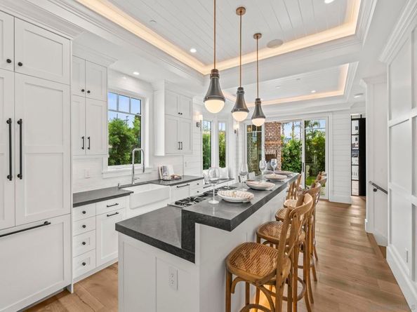 466 Westbourne St, La Jolla CA 92037