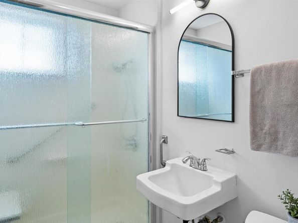 4972 Ensign St, San Diego CA 92117