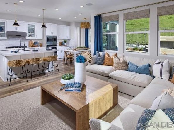 12141 Paxton Way, San Diego CA 92129