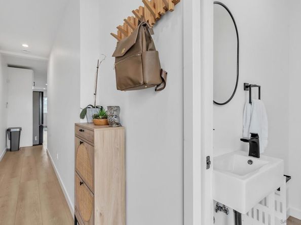 2146 Franklin Ave, San Diego CA 92113