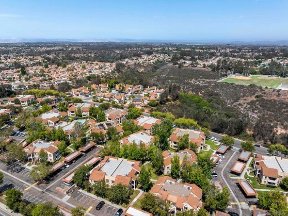 10668 Dabney Dr 122, San Diego CA 92126