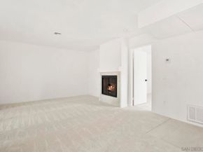 10668 Dabney Dr 122, San Diego CA 92126