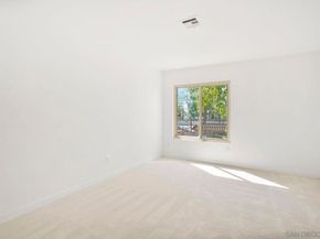 10668 Dabney Dr 122, San Diego CA 92126