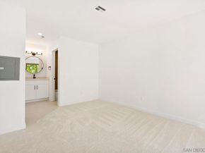 10668 Dabney Dr 122, San Diego CA 92126