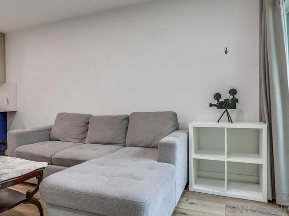 8308 Regents Rd 1F, San Diego CA 92122
