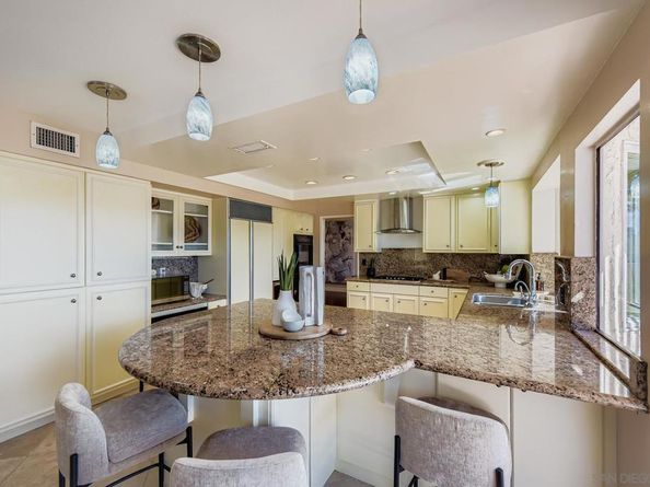 5021 Via Cinta, San Diego CA 92122