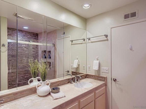 5021 Via Cinta, San Diego CA 92122