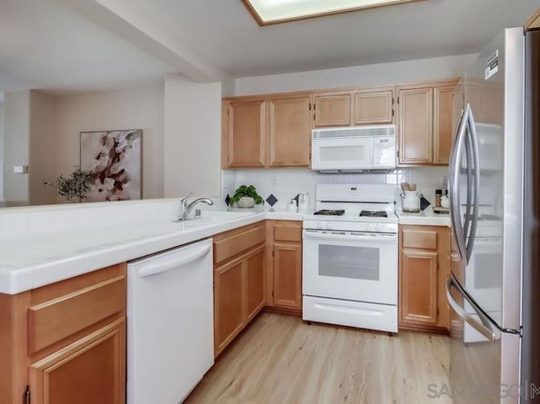 10194 Wateridge Cir 153, San Diego CA 92121