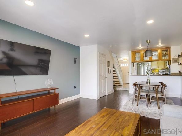 10248 Maya Linda Rd. 33, San Diego CA 92126