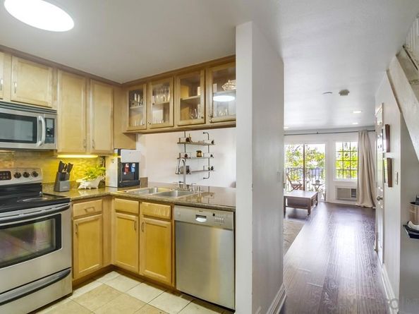 10248 Maya Linda Rd. 33, San Diego CA 92126