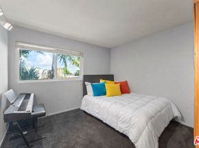 970 Palm Avenue 209, West Hollywood CA 90069