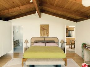 22910 Portage Circle Drive, Topanga CA 90290