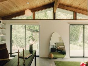 22910 Portage Circle Drive, Topanga CA 90290