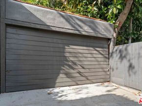 9039 Phyllis Avenue, West Hollywood CA 90069