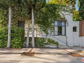 9039 Phyllis Avenue, West Hollywood CA 90069