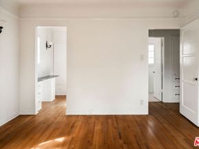 2320 N Beachwood Drive, Los Angeles CA 90068