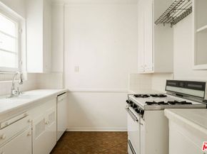 2320 N Beachwood Drive, Los Angeles CA 90068