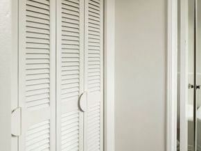 2320 N Beachwood Drive, Los Angeles CA 90068