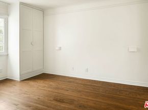 2320 N Beachwood Drive, Los Angeles CA 90068