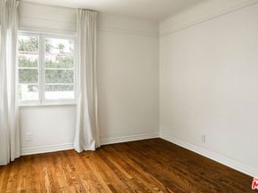 2320 N Beachwood Drive, Los Angeles CA 90068