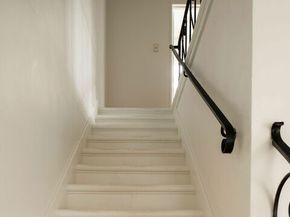 2320 N Beachwood Drive, Los Angeles CA 90068