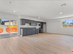 707 W 80th Street, Los Angeles CA 90044