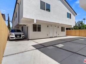 707 W 80th Street, Los Angeles CA 90044