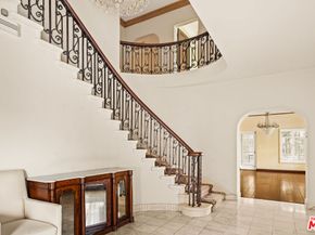 217 S Hudson Avenue, Los Angeles CA 90004