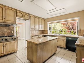 217 S Hudson Avenue, Los Angeles CA 90004