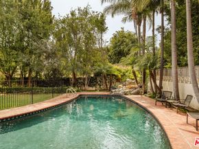 217 S Hudson Avenue, Los Angeles CA 90004