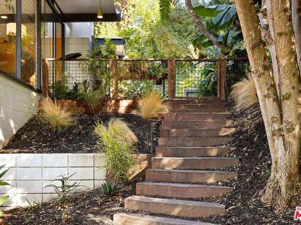 1300 Monument Street, Pacific Palisades CA 90272