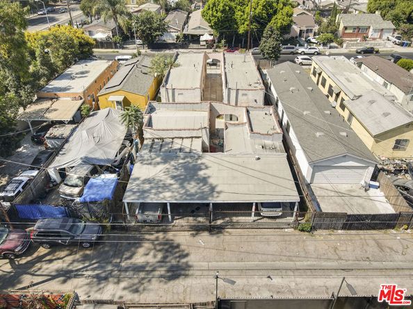 9916 Beach Street, Los Angeles CA 90002