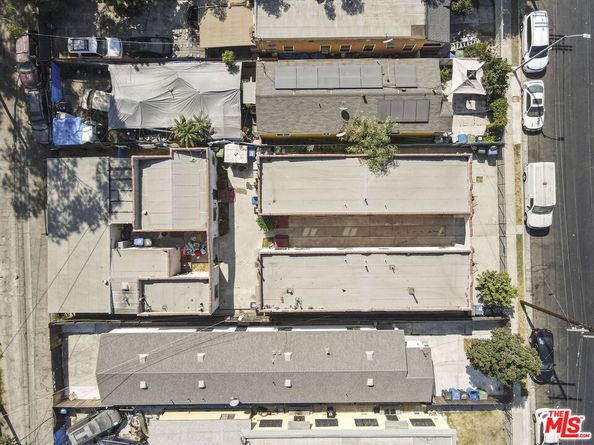 9916 Beach Street, Los Angeles CA 90002