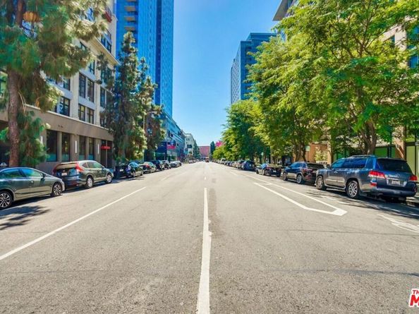 1111 S Grand Avenue 702, Los Angeles CA 90015
