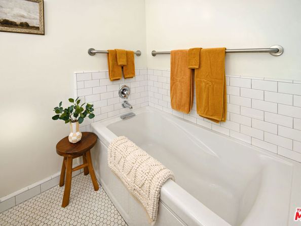 502 N Gardner Street, Los Angeles CA 90036