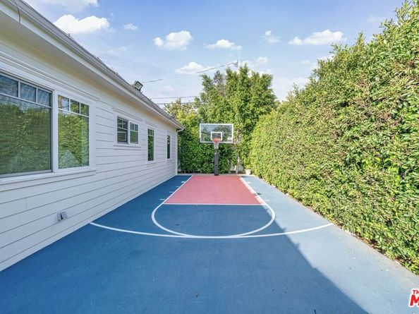 12345 Huston Street, Valley Village CA 91607