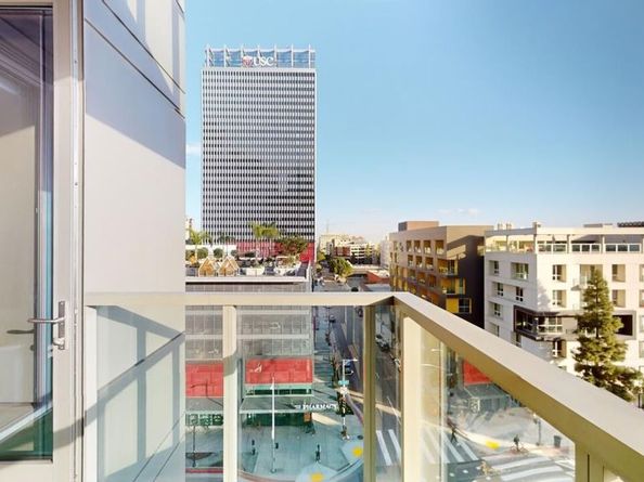 1155 S Grand Avenue 801, Los Angeles CA 90015