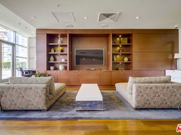 1155 S Grand Avenue 801, Los Angeles CA 90015