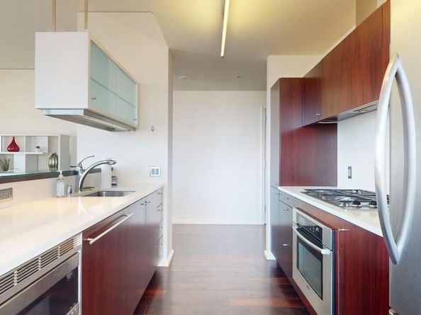 1155 S Grand Avenue 801, Los Angeles CA 90015