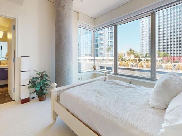 1155 S Grand Avenue 801, Los Angeles CA 90015