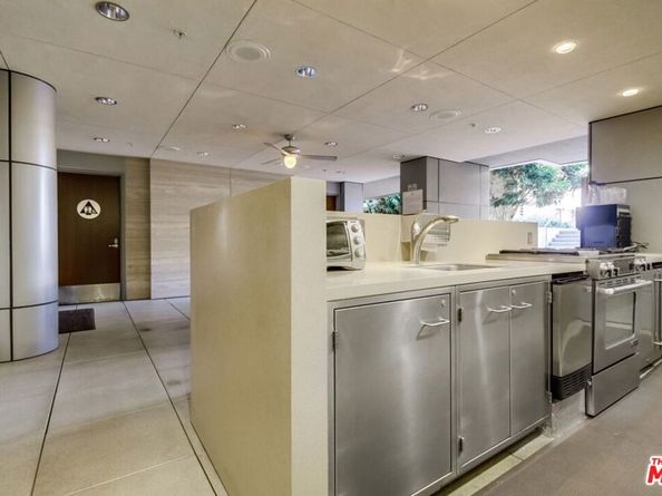 1155 S Grand Avenue 801, Los Angeles CA 90015