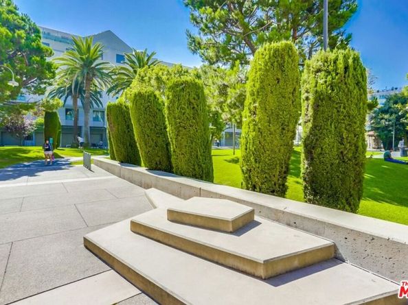 1155 S Grand Avenue 801, Los Angeles CA 90015