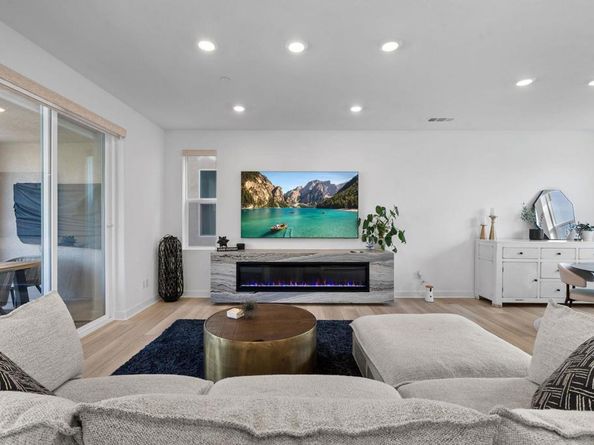 8133 Rose Quartz Circle, San Diego CA 92126