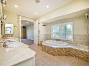 3728 Curtis St, San Diego CA 92106