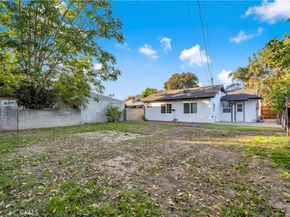 22142 Wyandotte, Canoga Park CA 91303