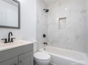 22142 Wyandotte, Canoga Park CA 91303