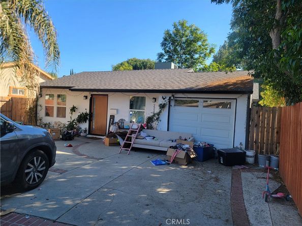 22142 Wyandotte, Canoga Park CA 91303