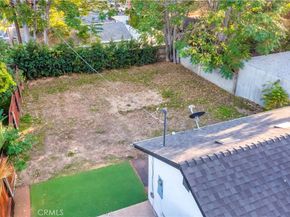 22142 Wyandotte, Canoga Park CA 91303