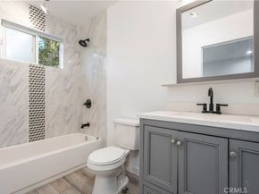 22142 Wyandotte, Canoga Park CA 91303